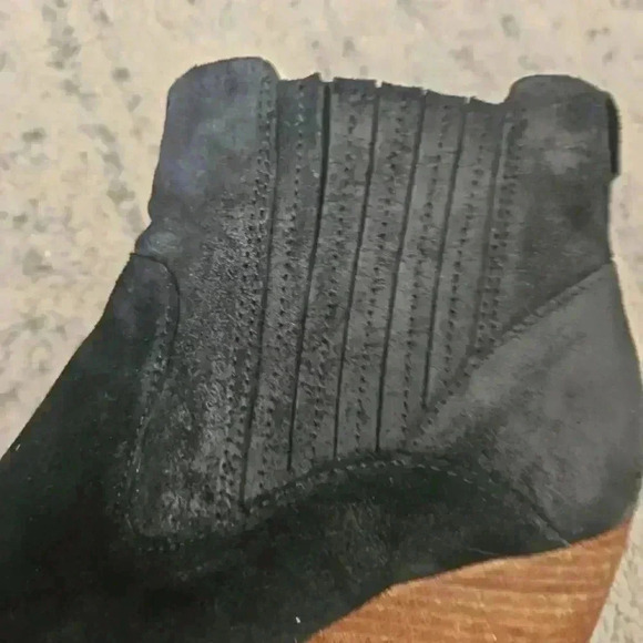 KORK-EASE Women's Black Suede Chandra Stacked Wooden Heel Boot 8 - Picture 11 of 14